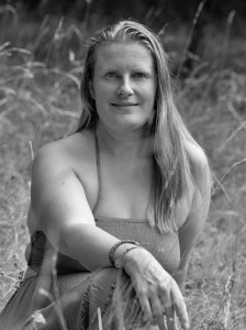 Author Elizabeth M hurst
